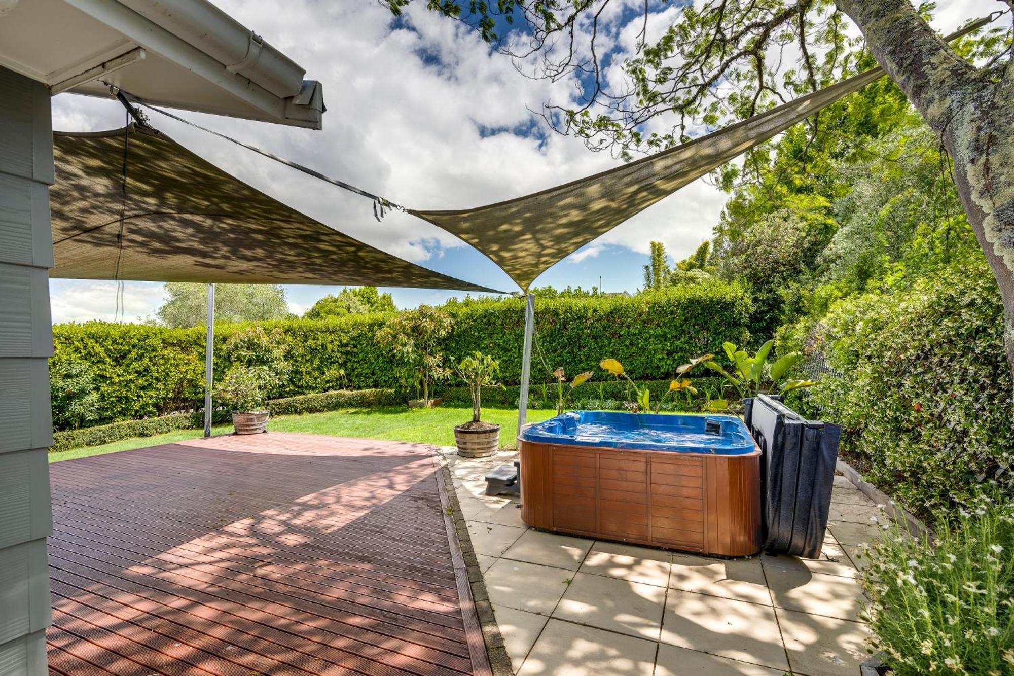 Sunny Oasis - Havelock North Retreat Villa Buitenkant foto